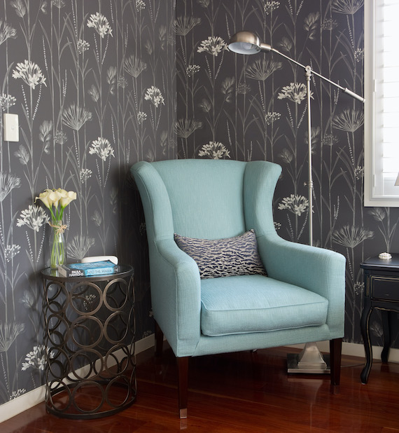 interior wall design with accent chair